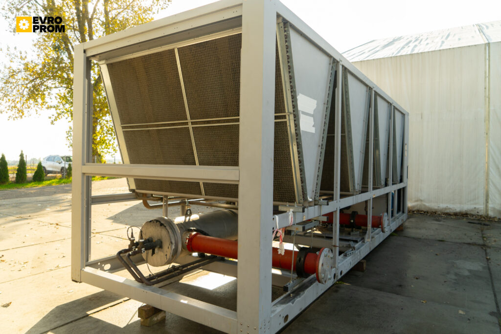 Чіллер UNIFLAIR BREC2802A 635 кВт