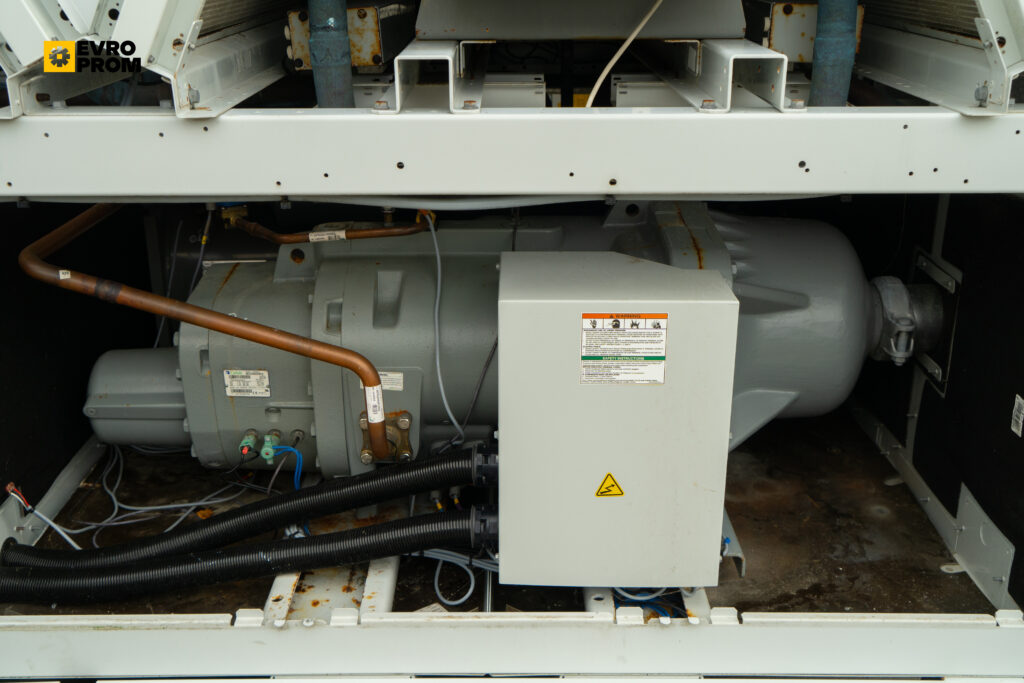 Чиллер CARRIER 30XB 0900 0041 890 кВт