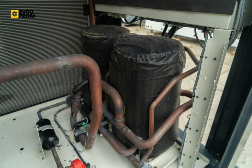 Чіллер TRANE CGAX 030 SE LN 82 кВт