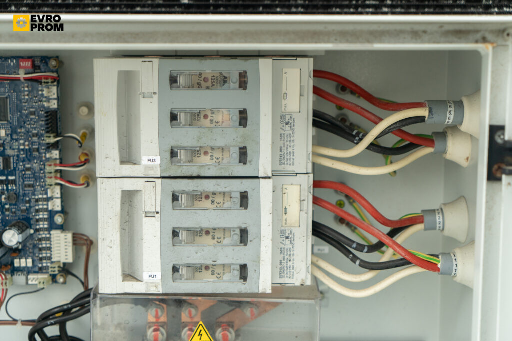 Чиллер CARRIER 30RBM 260 0014 PE 261 кВт