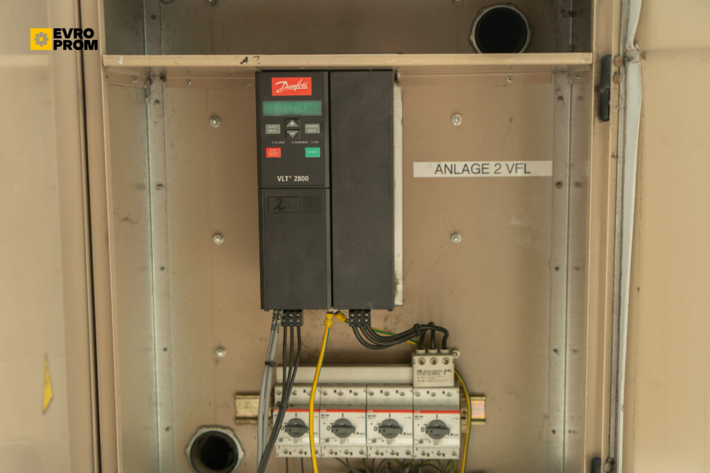 Kaltwassersatz YORK YCAS0475EB 446 kW