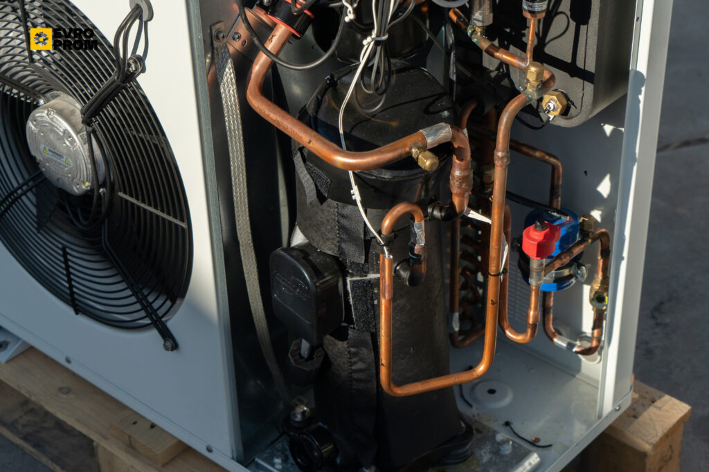 Чіллер CLIMAVENETA MECH IB G07/S 15Y 14.93 кВт