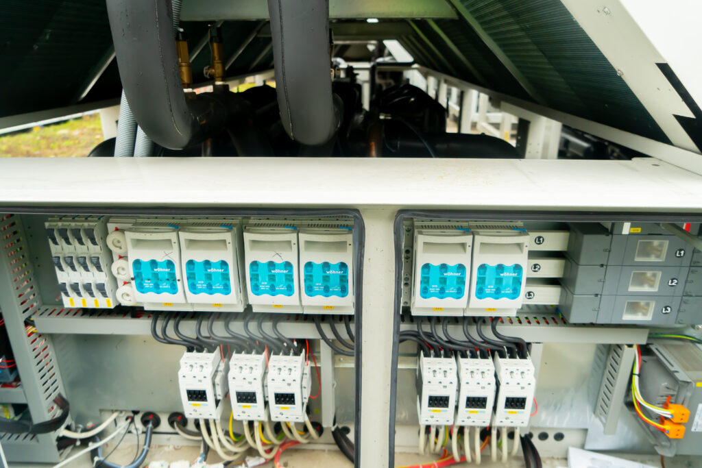 Чиллер/Тепловой насос Daikin EWYQ630F 624 кВт / 674 кВт