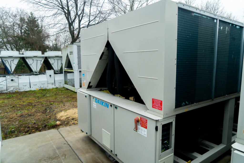 Чиллер/Тепловой насос Daikin EWYQ630F 624 кВт / 674 кВт