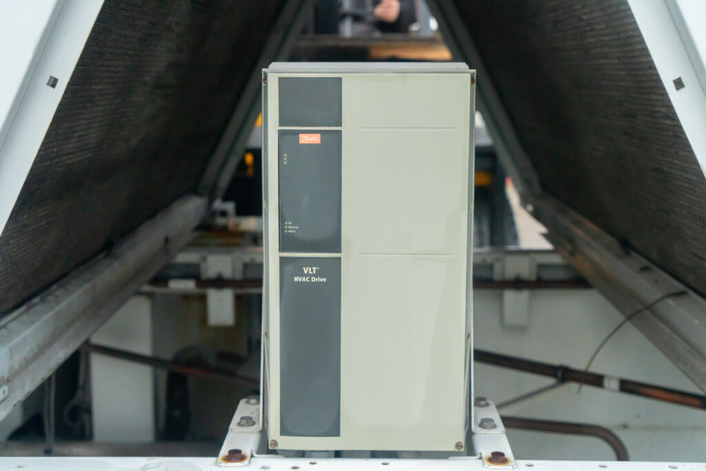 Aircooled chiller Carrier 30RB 342 332 kW