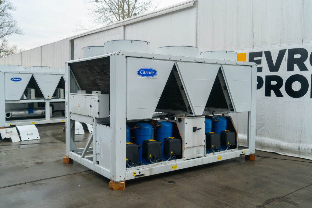 Aircooled chiller Carrier 30RB 342 332 kW