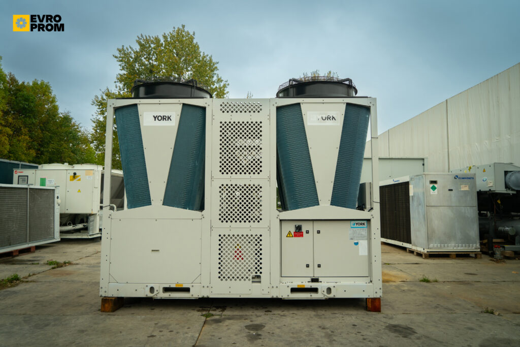 Kaltwassersatz/Wärmepumpe YORK YMPA0260PE50 254 kW/186 kW