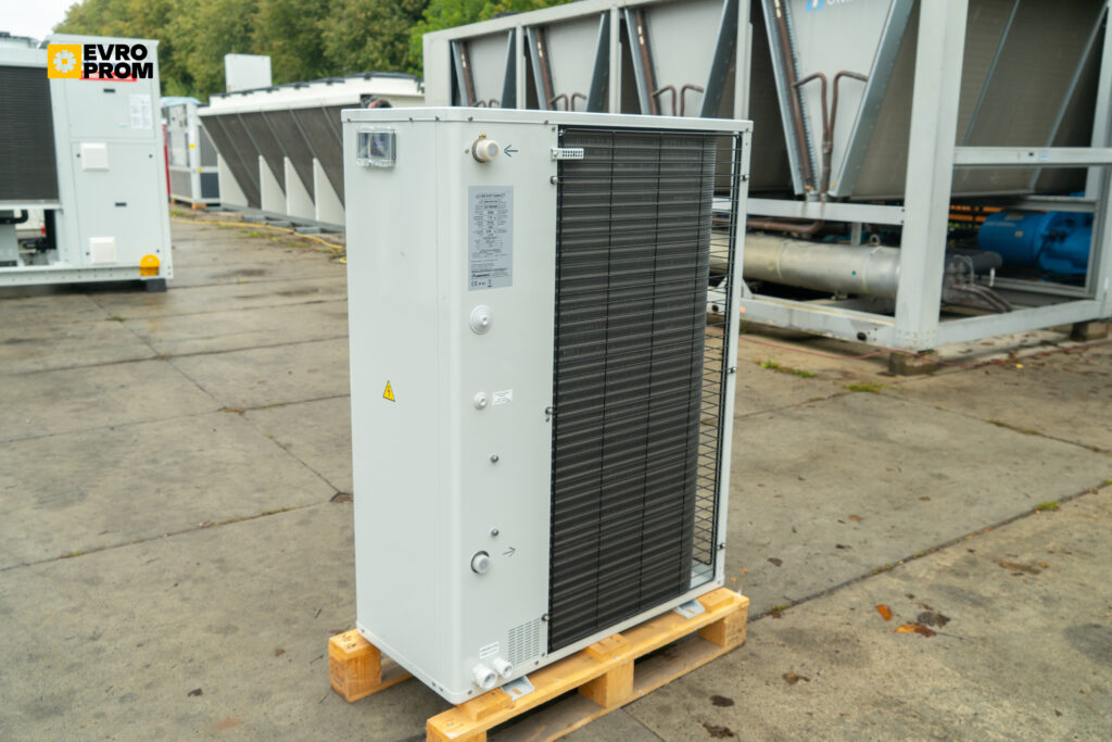 Aircooled chiller CLIMAVENETA I BX 010T HARV 10.6 KW