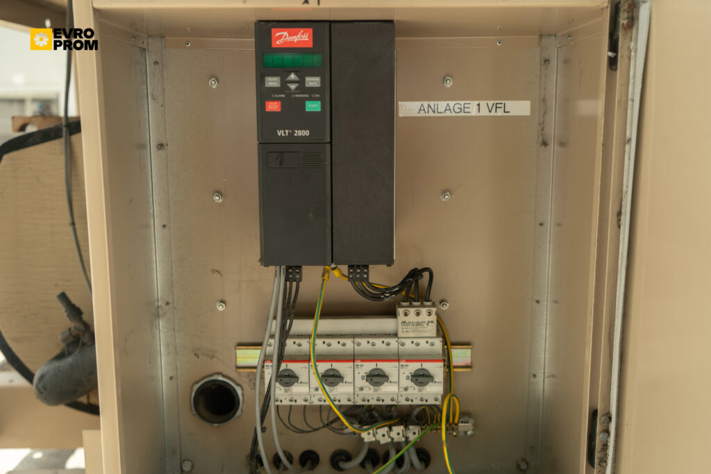 Kaltwassersatz YORK YCAS0475EB 446 kW