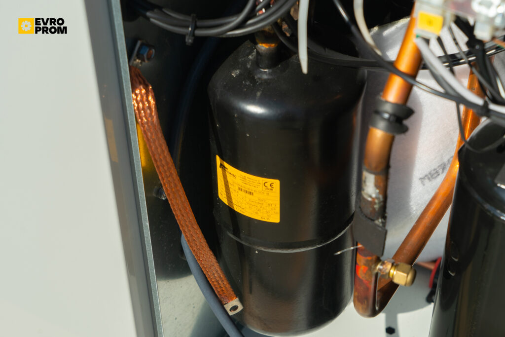 Чіллер/Тепловий насос CLIMAVENETA MEHP IB G07 18Y 15.6 кВт/17.2 кВт