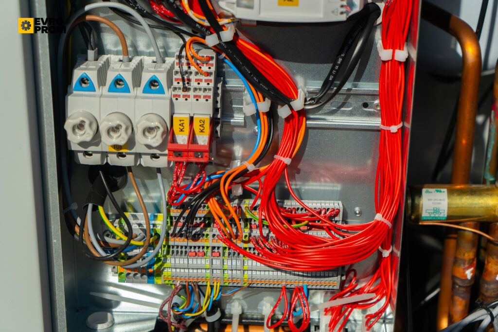 Чіллер/Тепловий насос CLIMAVENETA MEHP IB G07 18Y 15.6 кВт/17.2 кВт