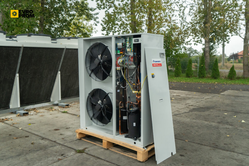 Kaltwassersatz/Wärmepumpe CLIMAVENETA I BX N 025T HASNV 24.7 kW/26.1 kW