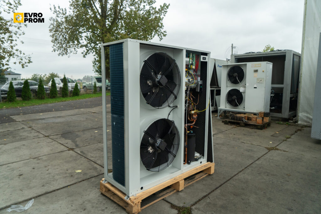 Kaltwassersatz/Wärmepumpe CLIMAVENETA I BX N 025T HASNV 24.7 kW/26.1 kW