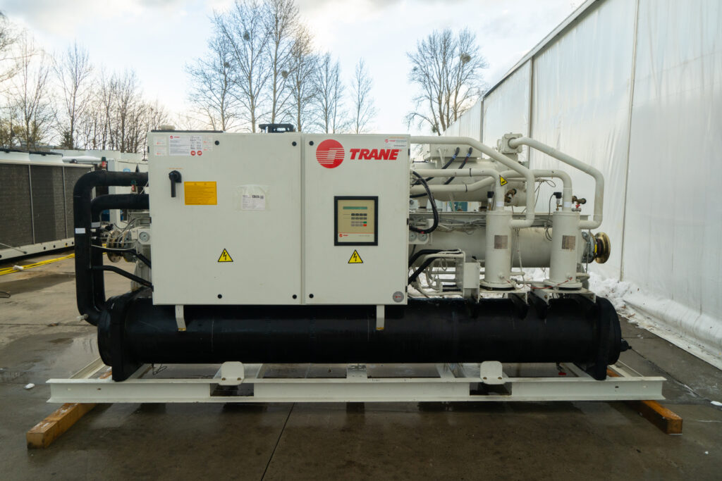 Чиллер TRANE RTWB 210 320 кВт
