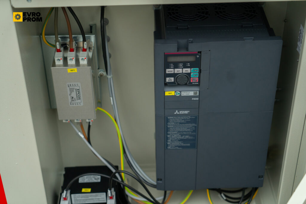 Чіллер CLIMAVENETA MECH IS G07 0092 90.2 кВт