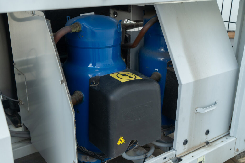 Kaltwassersatz CARRIER 30 RBM RBP 260 260 kW