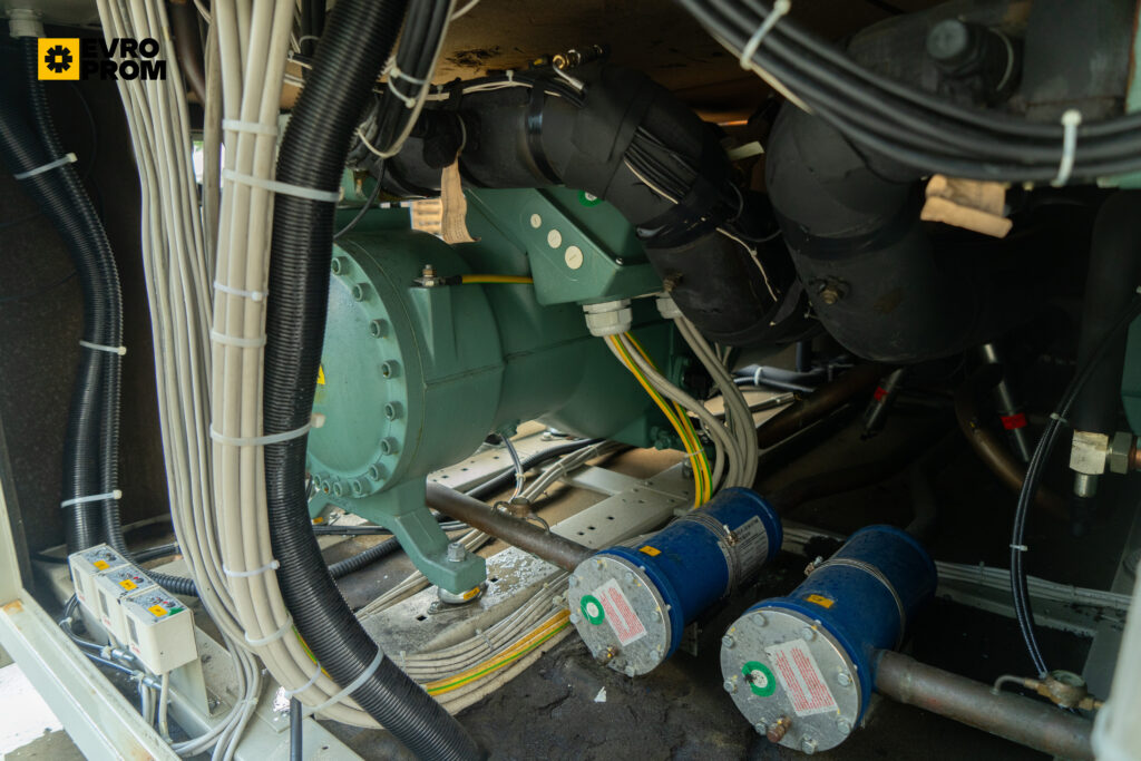 Чиллер Emerson SLS 054011013100F1 482 кВт
