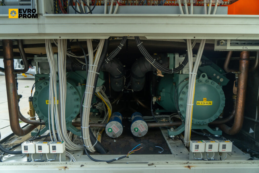 Чиллер Emerson SLS 054011013100F1 482 кВт