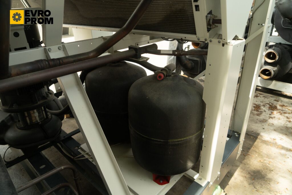 Aircooled chiller TRANE RTAF300 HSS XLN 1079 kW
