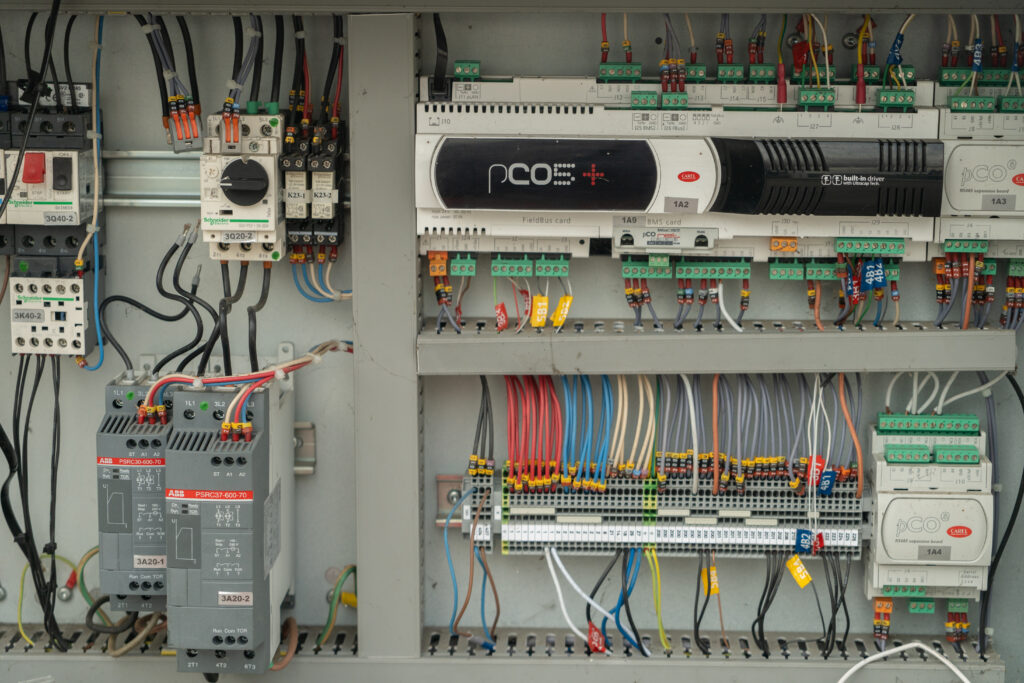 Чиллер TRANE CGAX 046 LN 129 кВт