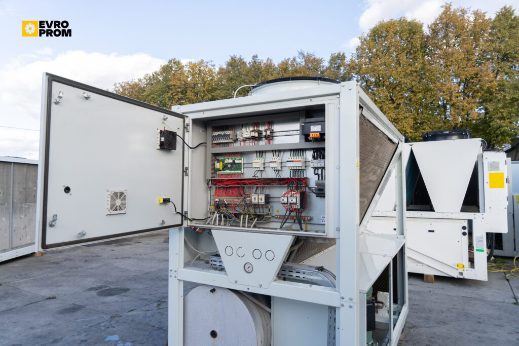 Aircooled chiller RHOSS WINPACK SE TCAESY 2110 102.5 KW