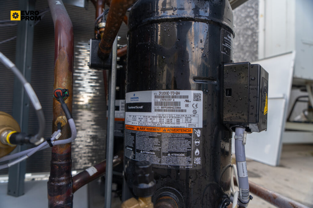 Kaltwassersatz CARRIER RBSY045B0023 PE 44 KW
