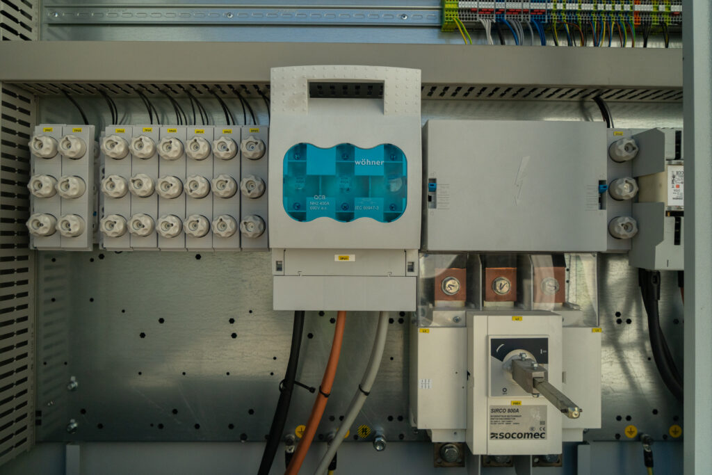 Aircooled chiller CLIMAVENETA I-FX(1+I) CA 2722 700.2 kW
