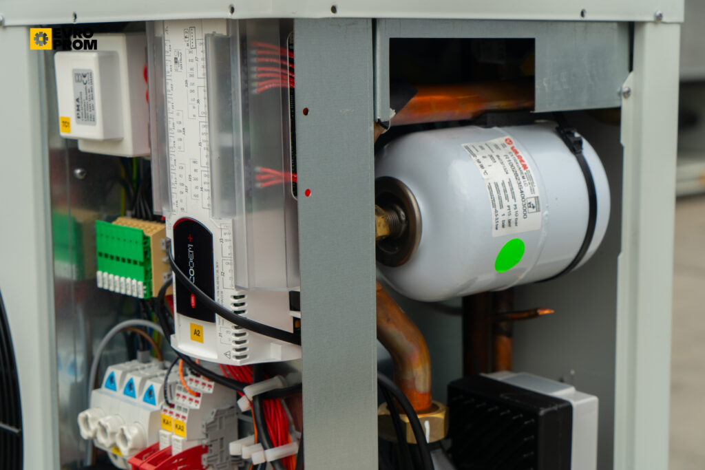 Чиллер/Тепловой насос CLIMAVENETA MEHP IB G07 15Y 13.5 кВт/15.3 кВт