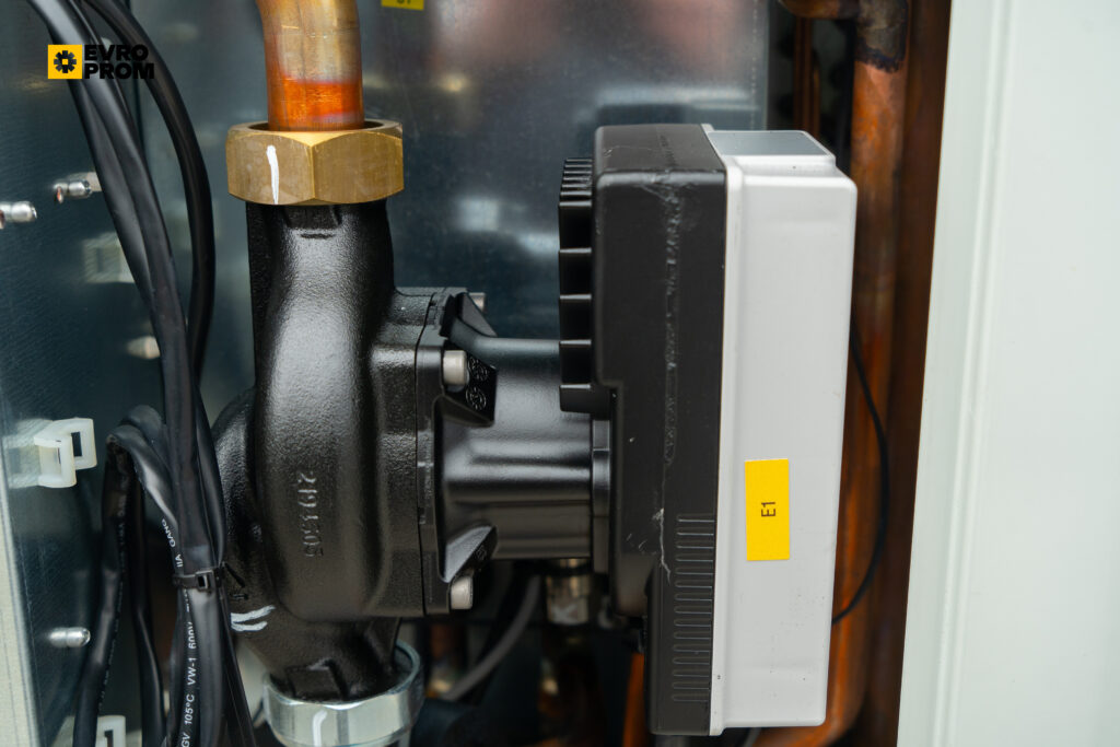Чиллер/Тепловой насос CLIMAVENETA MEHP IB G07 15Y 13.5 кВт/15.3 кВт