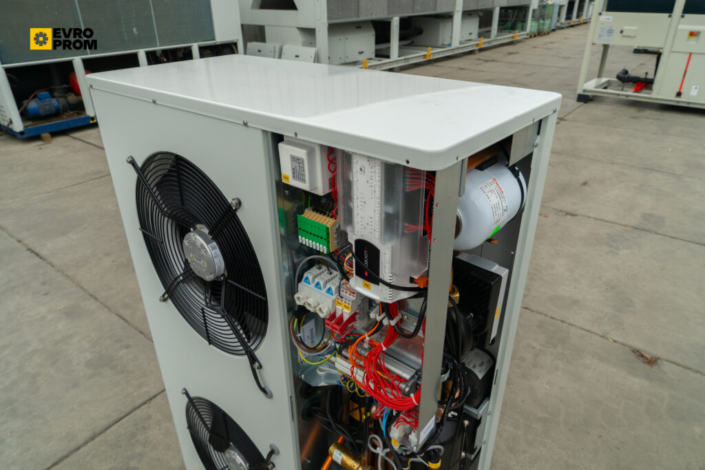 Чиллер/Тепловой насос CLIMAVENETA MEHP IB G07 15Y 13.5 кВт/15.3 кВт