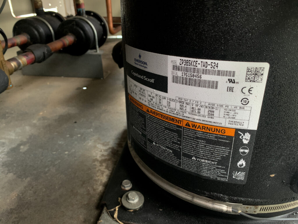 Чіллер LENNOX NAC 230D NM5M 236 кВт