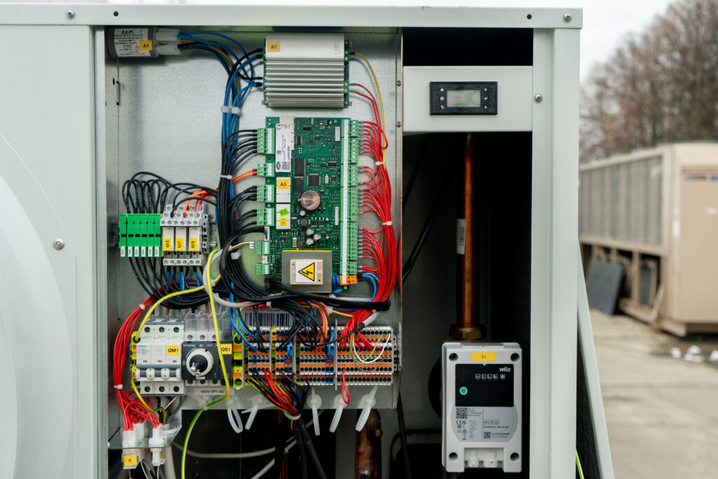 Чиллер/Тепловой насос Climaveneta I BX N 025T HANRV 24.7 кВт/26.1 кВт