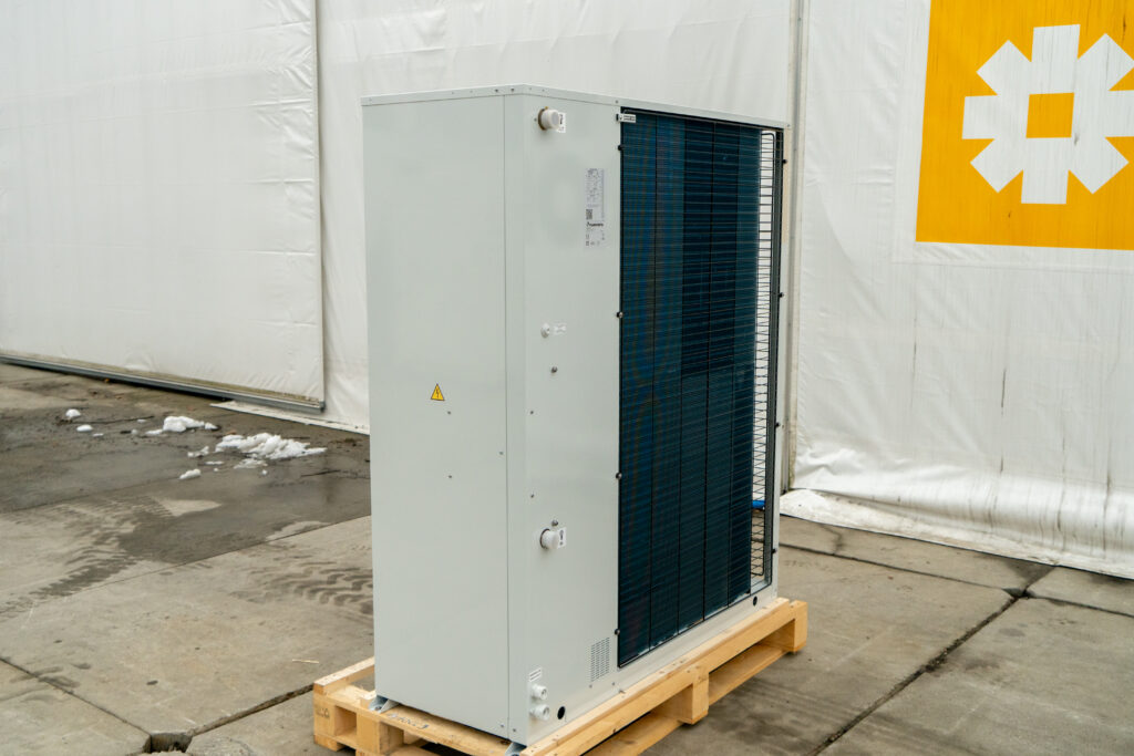 Чиллер/Тепловой насос Climaveneta I BX N 025T HANRV 24.7 кВт/26.1 кВт
