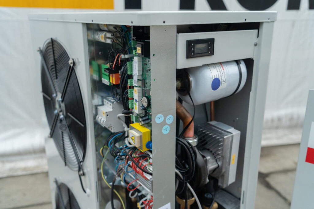 Kaltwassersatz/Wärmepumpe Climaveneta I BX N 010T HANRV 9.9 kW/11 kW