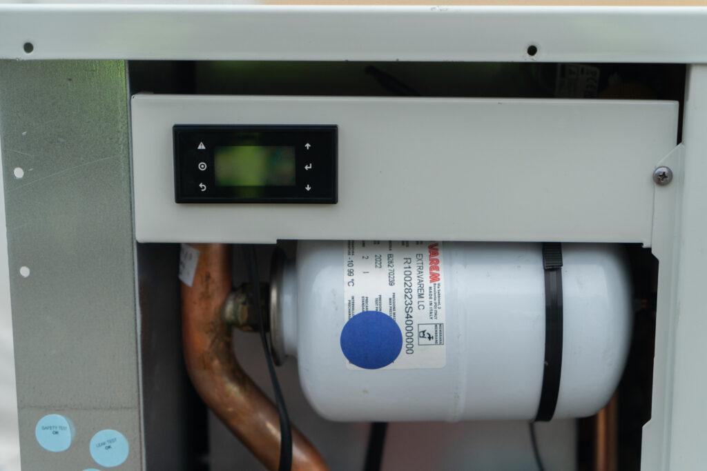 Kaltwassersatz/Wärmepumpe Climaveneta I BX N 010T HANRV 9.9 kW/11 kW