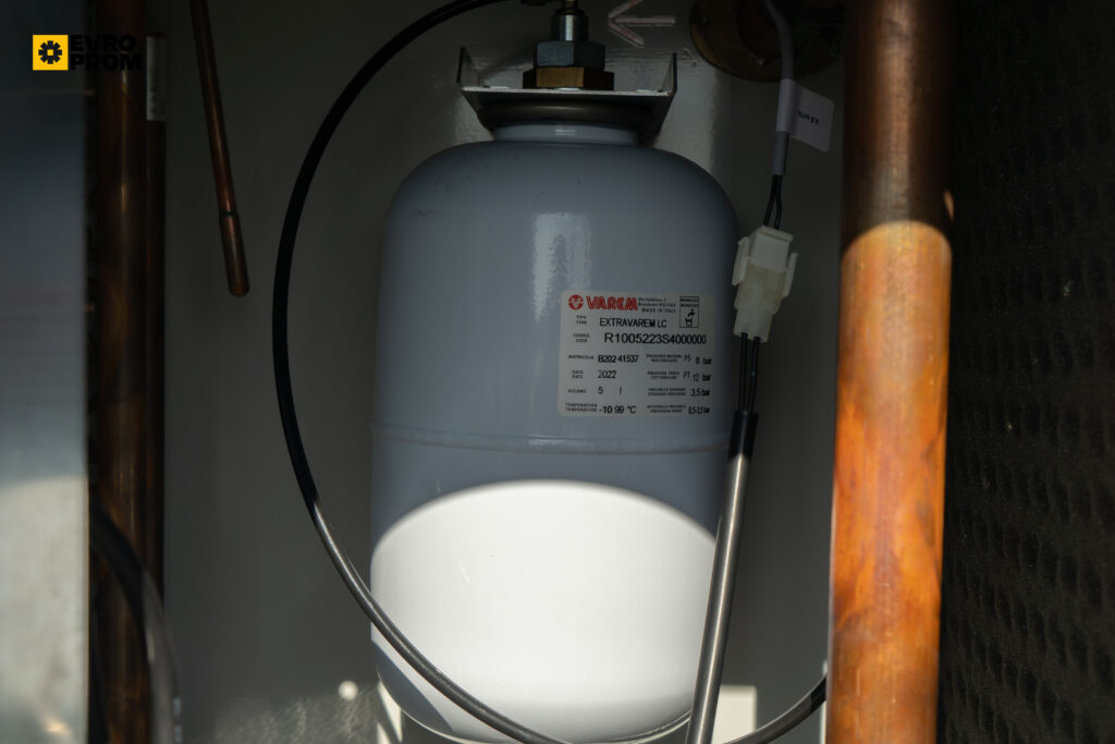 Чіллер CLIMAVENETA MECH IB G07/S 27Y 27.7 кВт