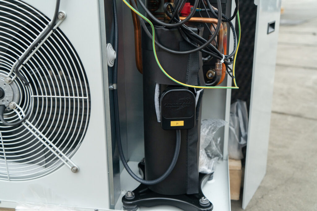 Aircooled chiller Climaveneta I-BX 013T HARV 13.3 kW