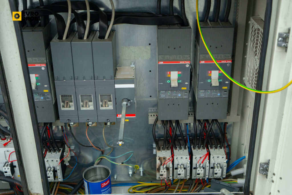 Чіллер AERMEC NRB2200X A BI 634 кВт