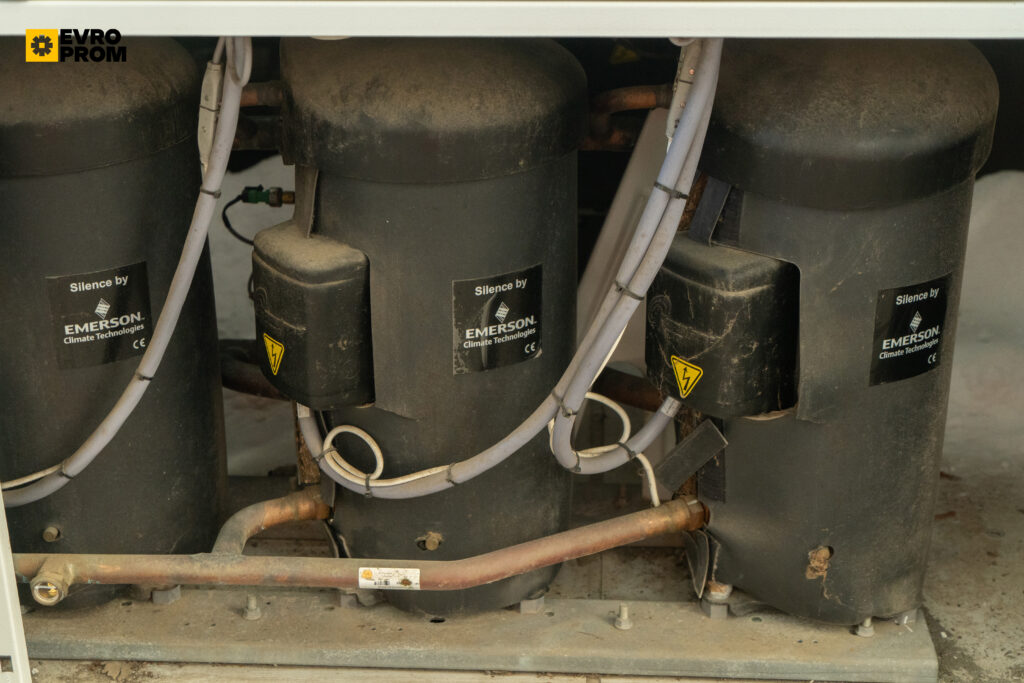 Чиллер CARRIER 30RBS 120B0273 PE 117 кВт