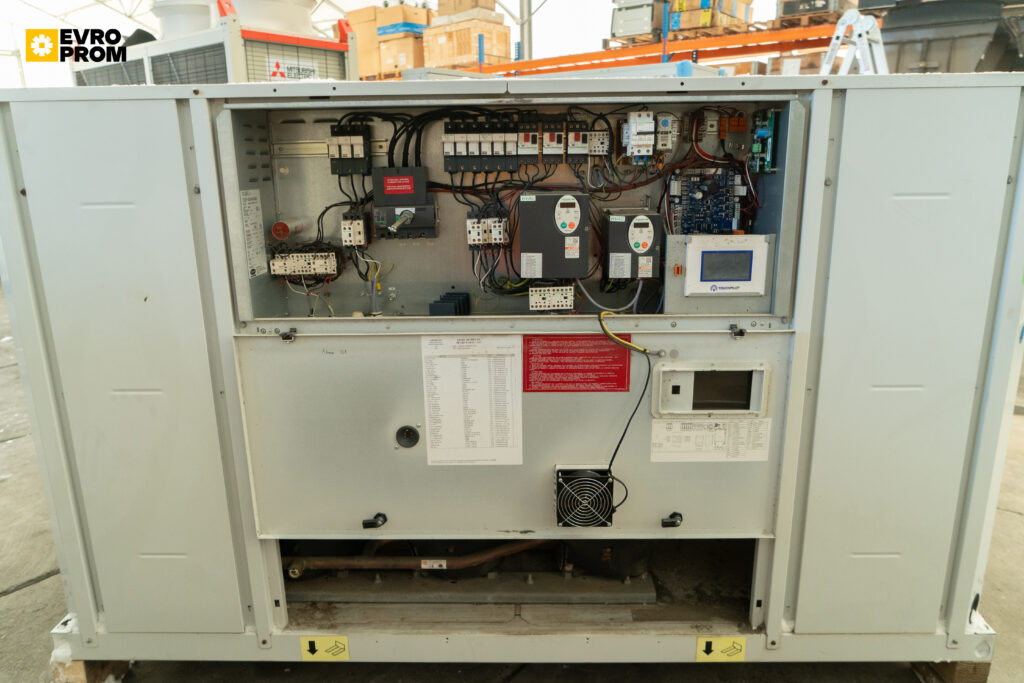 Чиллер CARRIER 30RBS 120B0273 PE 117 кВт