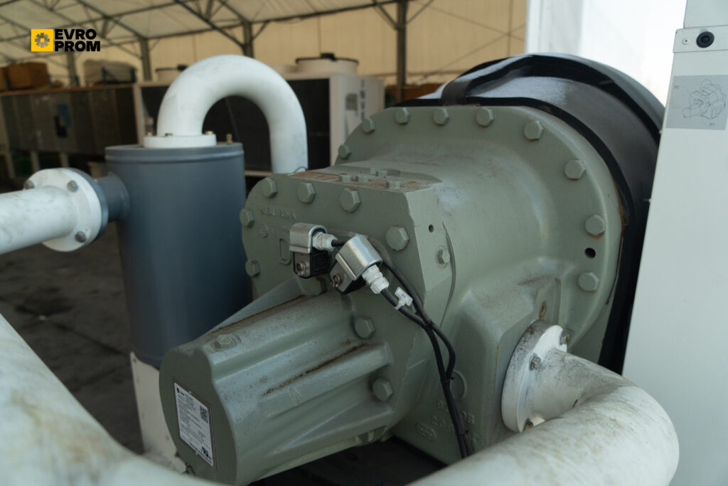 Kaltwassersatz TRANE RTHD 300 SE 1055 kW