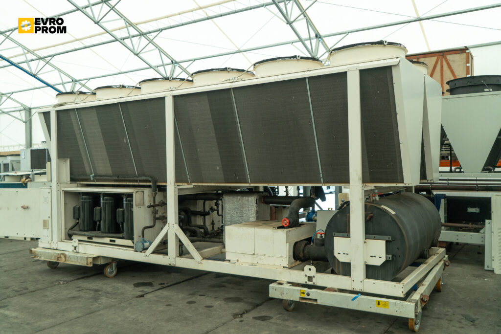 Aircooled chiller/Heat pump Systemair AQWH 2406 HP 601.9 kW / 702 kW