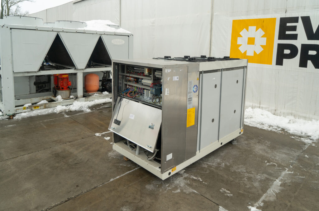 Чиллер/Тепловой насос  Climaveneta AWR HT D LN CA E 0152 44.5 кВт/50.4 кВт