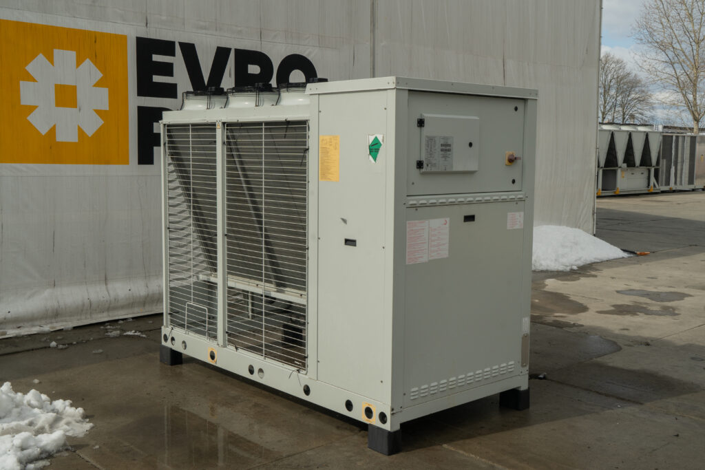 Aircooled chiller/Heat pump Climaveneta NR N LN CA 0262P 70.25 kW/73.12 kW