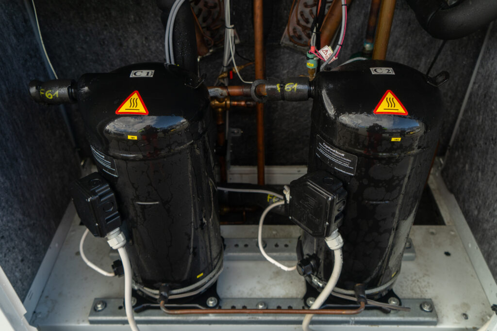 Aircooled chiller/Heat pump Climaveneta NR N LN CA 0262P 70.25 kW/73.12 kW