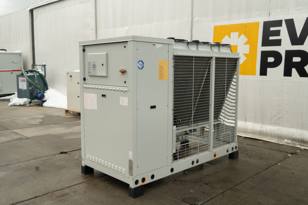 Aircooled chiller/Heat pump Climaveneta NR N LN CA 0262P 70.25 kW/73.12 kW