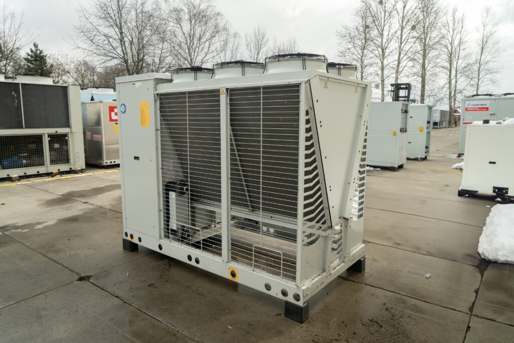 Aircooled chiller/Heat pump Climaveneta NR N LN CA 0262P 70.25 kW/73.12 kW
