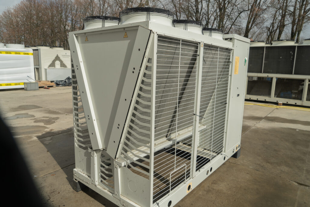 Aircooled chiller/Heat pump Climaveneta NR N LN CA 0262P 70.25 kW/73.12 kW