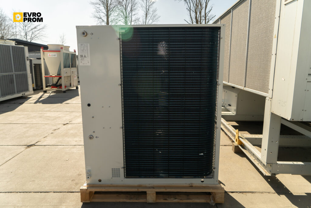 Чиллер/Тепловой насос CLIMAVENETA MEHP IB G07 27Y 25.8 кВт/27.2 кВт