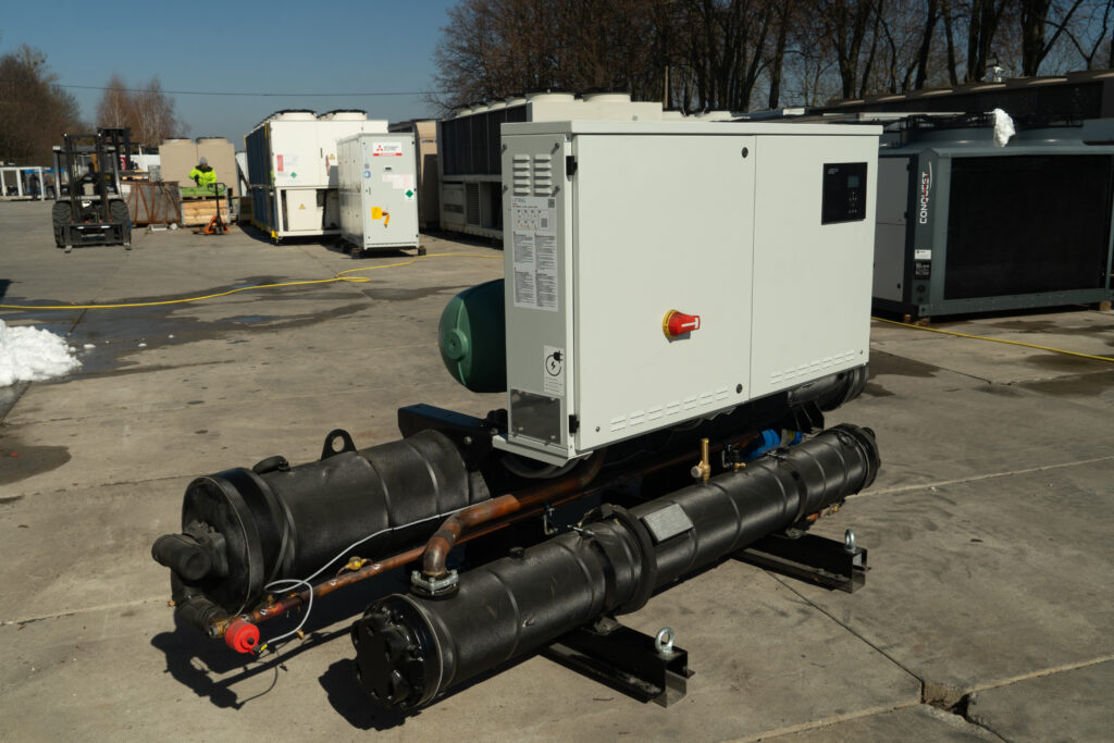 Watercooled chiller/Heat pump Climaveneta FX W H 0551 124.3 kW/141.1 kW